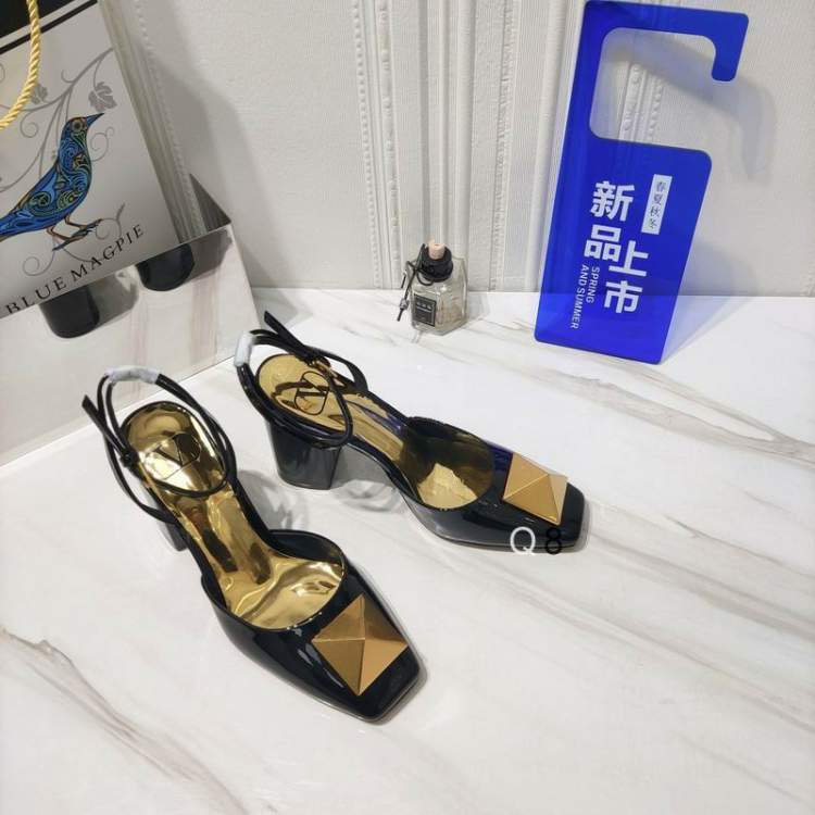 Picture of Valentino Shoes _SKUValentinocolors063004sz35-41F20165